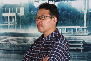 長篇小說獎：獲獎作品《昨天的部落》作者：旦巴亞爾杰（藏族）         創(chuàng)作感言　　在與世隔絕的環(huán)境里，我一有空，就把在腦海里醞釀已久的小說，敲到電腦里。思想高度集中于形形色色的人物、紛紜復雜的部落之戰(zhàn)的刀光劍影，以及傳統(tǒng)游牧生產(chǎn)方式和古寺凄涼的法號聲。另外，耳邊不時響起古老的民謠和英雄史詩《格薩爾》說唱的美妙的旋律。