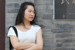 中短篇小說獎：獲獎作品《母親的島》作者：陶麗群（壯族）         創(chuàng)作感言　　這本集子，沒有了之前那些作品的直接、陰郁甚至跋扈，而多了些婉轉和平和，人物變得更溫潤真實，故事變得更人性、客觀，表達也更準確、干凈。這可能并不是我創(chuàng)作上的進步，而是年齡增長賦予了我能更深度地思考和辨別的原因。感謝那些一直耐心陪我成長并包容我種種不盡如意的缺點的親人和朋友們……