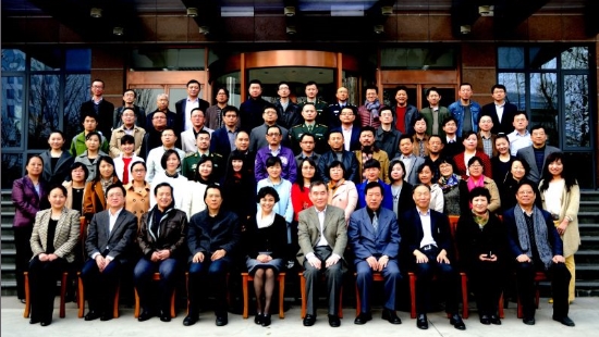 魯迅文學(xué)院第二十六屆高研班學(xué)員名單　叢治辰　羅廣才　崔立秋　閻秋霞　鮑麗麗　王　寧　戰(zhàn)宇婷　葉　君　姜　超　項　靜　周衛(wèi)彬　鄭　翔　王晴飛　宋智明　孫書文　劉曉彬　晏杰雄　孔會俠　吳佳燕　申霞艷　張柱林　普布昌居　周明全　王鵬　葉淑媛　程　強　高麗君　王　敏　崔勝利　徐仲佳　周　航　索良柱　王　彥　李少武　趙興葆　鄭　建　陳立新　王曉琳　鄭潤良　李向陽　傅　強　徐　剛　饒　翔　張曉琴　朱　鋼　劉　濤　李墨波　張麗軍　舒晉瑜　黃德海