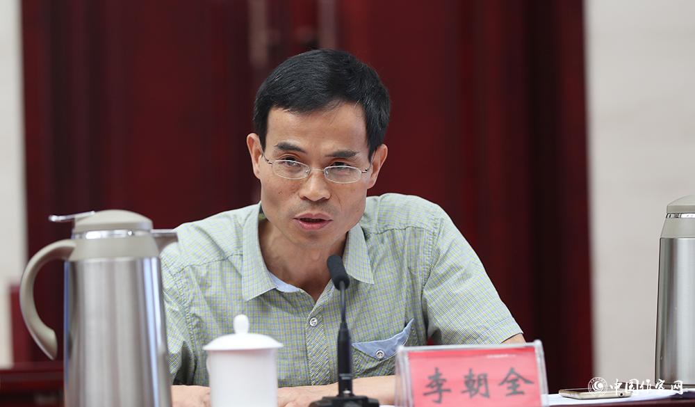 8月4日，李朝全在第十屆兒獎評委會第六次全體會議上介紹初選作品公示情況