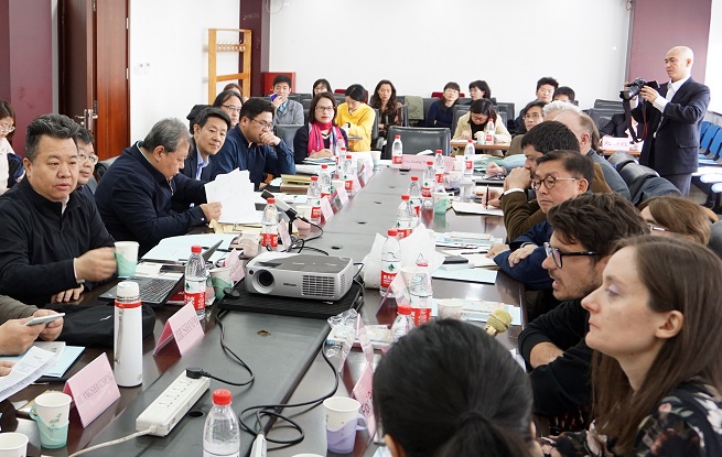 “文學(xué)的地域性——?dú)v史、記憶與現(xiàn)實(shí)”中外作家交流研討會(huì)舉行