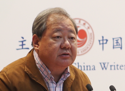 吉狄馬加：文學(xué)是讓我們靈魂相通的紐帶今天是一個(gè)復(fù)雜的世界，人類面臨著共同的困境、機(jī)遇和挑戰(zhàn)，命運(yùn)前所未有地聯(lián)結(jié)在一起。[詳細(xì)]