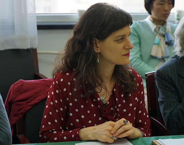 芭芭拉?保加可尼克：寫作將中外作家凝結(jié)在一起寫作凝結(jié)表達(dá)各異的作家，幫助理解人類是誰，有何異同，這樣才能求同存異。[詳細(xì)]