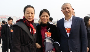 全國政協(xié)委員奚美娟、遲子建、畢飛宇