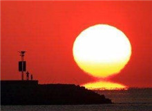 北師大詩歌讀書會 | 讀聞一多《太陽吟》《太陽吟》還表現出一種追尋光明、厭惡黑暗的思想境界……[詳細]