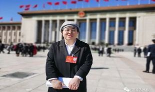 全國人大代表、“拇指作家”馬慧娟