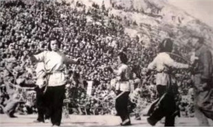 1943年，馬可為賀敬之詩《南泥灣》譜曲