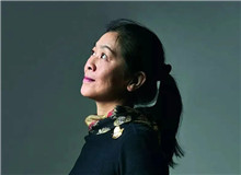 【遲子建】	張　莉丨《以有情的方式構(gòu)建美——關(guān)于遲子建的文學(xué)世界》；	邵　部丨《樺皮船漂進(jìn)了博物館——再讀<額爾古納河右岸>》。