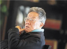 【王　蒙】	溫奉橋丨《王蒙：共和國文學(xué)之子》；	謝尚發(fā)丨《1980年代初王蒙和他的四篇小說》。