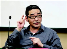 【蘇　童】	張光芒丨《<黃雀記>：作為性格悲劇的美學(xué)建構(gòu)》；	陳若谷丨《河水與招魂：從<河岸>到<黃雀記>》。