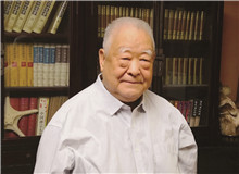 【徐懷中】	汪守德丨《以一顆真正的文學(xué)之心寫作》；	董夏青青丨《<牽風(fēng)記>：“回返未來”的美學(xué)呼喚》。