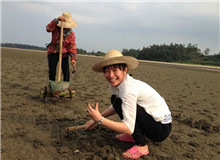 三生三笑：現(xiàn)實(shí)題材，莫在空中起樓閣“我曾經(jīng)加入過(guò)某某行當(dāng)，現(xiàn)在想要寫(xiě)一段那樣的經(jīng)歷，是不是就能夠大火？”[詳細(xì)]