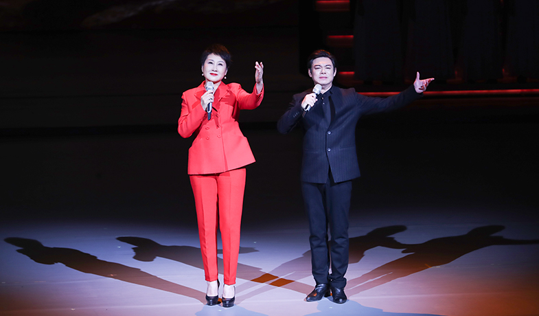 張凱麗、胡樂民朗誦《回延安》