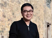 湖南文藝出版社：相信高峰就在前方　　惟楚有材，于斯為盛。成立于1985年的湖南文藝出版社，一直是南中國原創(chuàng)文學出版的重鎮(zhèn)。[詳細]