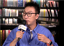 丁丁張：小說(shuō)對(duì)男性的思考符合我們這個(gè)年紀(jì)的真實(shí)　　（小說(shuō)）對(duì)于男性的思考讓我覺(jué)得笛安是很“透”的，她沒(méi)有把我們描述成另一個(gè)樣子。[詳細(xì)]