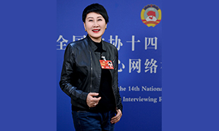 全國政協(xié)委員，中國國家話劇院一級演員張凱麗