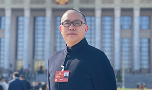 全國政協(xié)委員、《當(dāng)代電影》主編皇甫宜川　