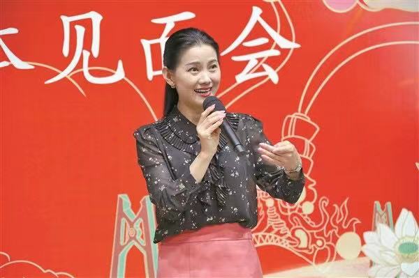 鄭芳芳在終評演員媒體見面會上進行表演。 記者 張浩亮 攝