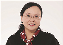 張莉談《金枝》：誠摯地直面生命中最復雜的經(jīng)驗　　 邵麗非常誠摯地直面生命中那些最復雜、最難以處理的經(jīng)驗和那個最難以安放的自我…… [詳細]