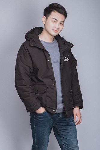 作者簡(jiǎn)介：  大樹，男，本名孫勝，90后青年詩人，現(xiàn)居漣水。作品散見《詩刊》《星星》《揚(yáng)子江》《長江文藝》等刊物。曾獲得楊牧詩歌獎(jiǎng)·青少年詩人獎(jiǎng)、揚(yáng)子江年度青年詩人獎(jiǎng)、江蘇十佳青年詩人獎(jiǎng)等。