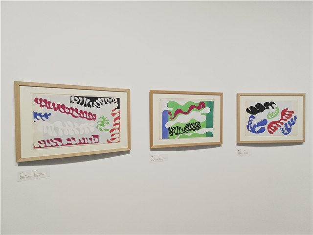 書中每一幅圖版都有著大膽的配色，充滿生命力與韻律感，馬蒂斯將其稱之為“色彩與節(jié)奏的即興，它們來自于馬戲團、民間故事以及我旅行記憶的結晶?！逼渲杏腥稘暫吩佻F(xiàn)了塔希提之旅的美好記憶。這本書取名為“爵士”，是藝術家希望用爵士樂充滿即興和自由的實驗精神來呼應自己的創(chuàng)作理念。