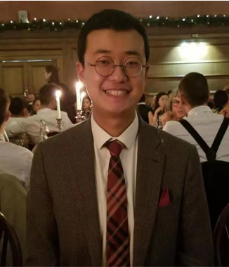 劉洋，南京大學(xué)英語系牛津大學(xué)英語系聯(lián)合培養(yǎng)博士，現(xiàn)任南京大學(xué)英語系助理研究員。主要研究方向為早期現(xiàn)代英國文學(xué)和現(xiàn)實主義文學(xué)。