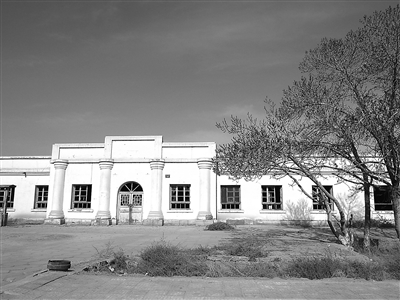 2011年冬， 空置無(wú)人的農(nóng)場(chǎng)場(chǎng)部。