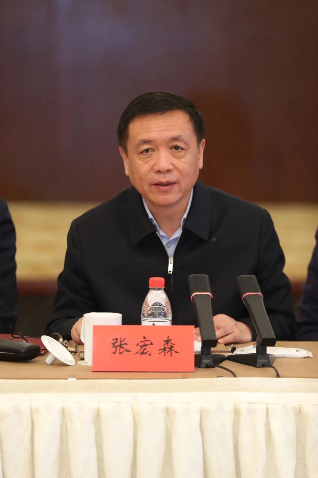 中國作協(xié)黨組書記、副主席、書記處書記張宏森講話