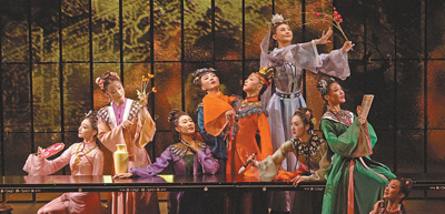 江蘇大劇院原創(chuàng)民族舞劇《紅樓夢》劇照。  　　祖忠人攝