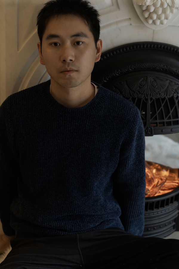 吳忠全，作家、編劇，已出版《橋聲》《春日站牌》《寒夜無聲》等，編劇作品《我，喜歡你》《在一起》《時(shí)空來電》等