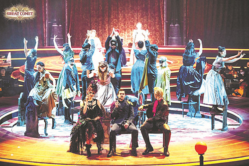 音樂劇《娜塔莎、皮埃爾和1812年的大彗星》改編自列夫·托爾斯泰《戰(zhàn)爭與和平》第二部第五章，2016年在百老匯首演，榮獲“托尼獎”。該劇2023年引進(jìn)國內(nèi)，由中方主導(dǎo)的制作班底進(jìn)行重新創(chuàng)排。