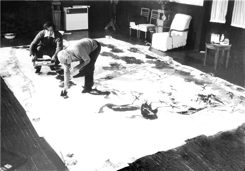 父親李苦禪83歲那年還在為國家義務(wù)作巨幅畫《盛夏圖》，我在父親身邊幫忙，天天聽他講課