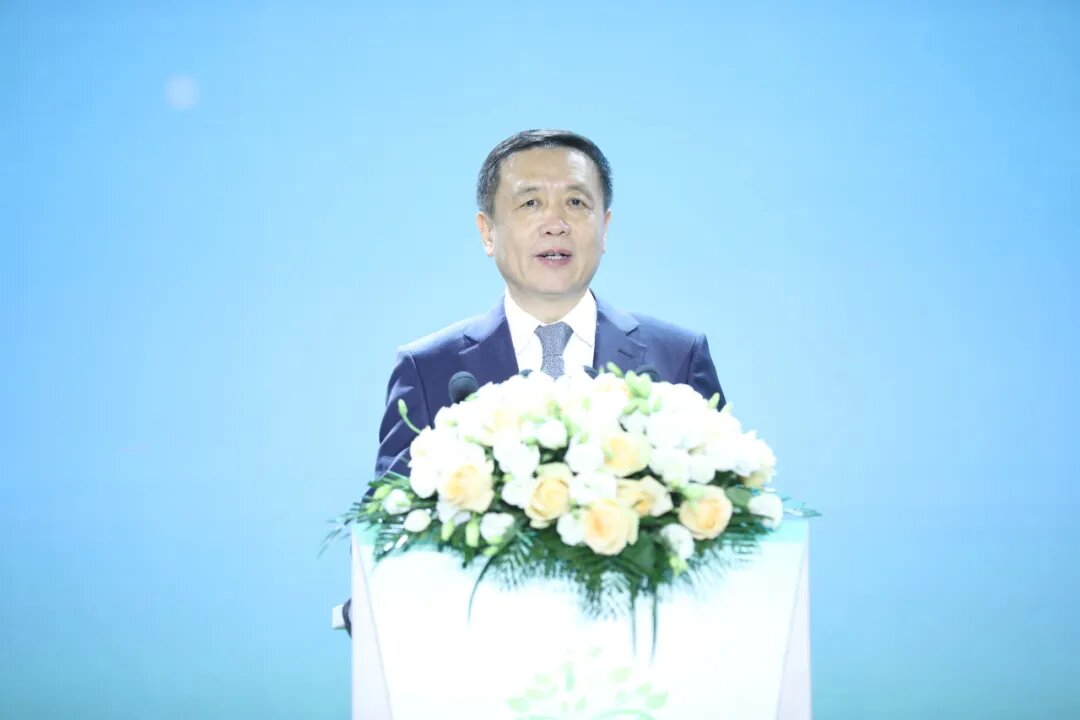 中國(guó)作協(xié)黨組書(shū)記、副主席張宏森致辭