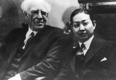 圖為梅蘭芳與斯坦尼斯拉夫斯基合影。本報(bào)記者 韓業(yè)庭攝/光明圖片