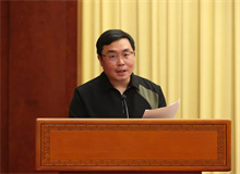 蔡崇達(dá)：我們?yōu)槭裁瓷幌?#13;　　每個寫作者都是這塊母土在不同角落滋養(yǎng)出的不同農(nóng)作物。我們扎根在土地的不同位置……[詳細(xì)]