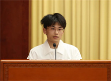 季越人：做純文學(xué)與網(wǎng)絡(luò)文學(xué)的“中間派”　　我今年大學(xué)畢業(yè)，22歲，應(yīng)該是參會者中相對年輕的一批，很幸運能參與到這樣的盛事之中……[詳細(xì)]