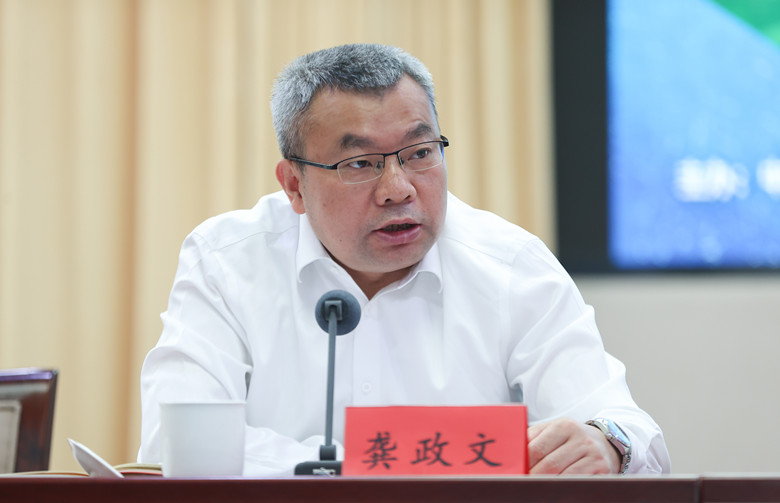 湖南廣播影視集團（臺）黨委書記、總編輯龔政文