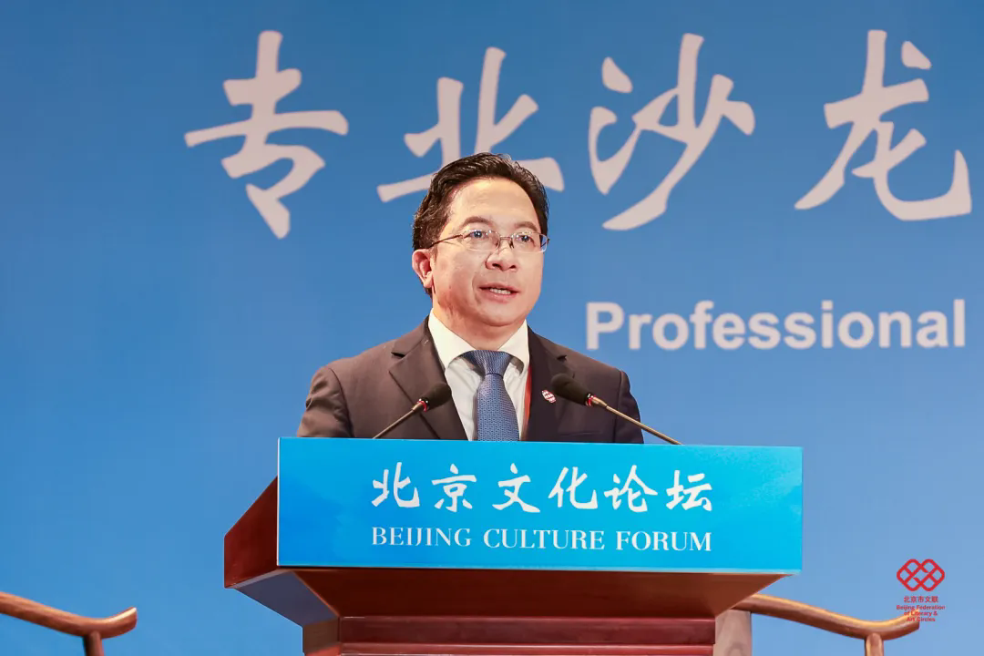 北京市文聯(lián)黨組副書記、常務(wù)副主席馬新明