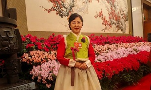 全國人大代表、中國舞協(xié)副主席、延邊歌舞團副團長咸順女