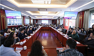 “網(wǎng)絡(luò)作家進(jìn)校園”北大交流現(xiàn)場