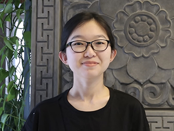 渡瀾：當(dāng)你想起我時，將“會心一笑”