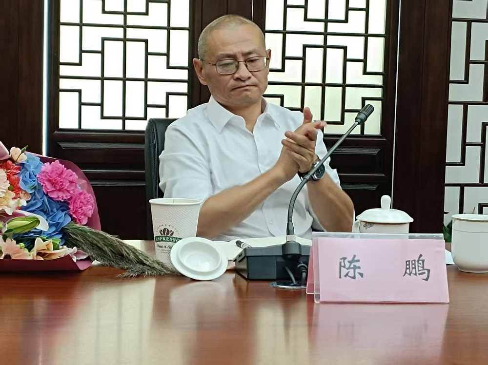 《群馬》作者陳鵬