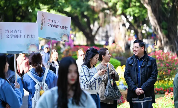 工作坊一行人在沙面采風