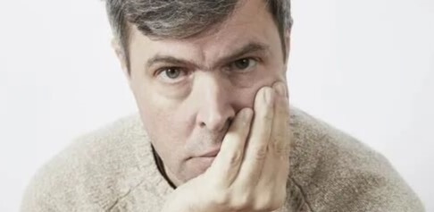 2025年布克獎《肉體》之重:紹洛伊的生存寓言