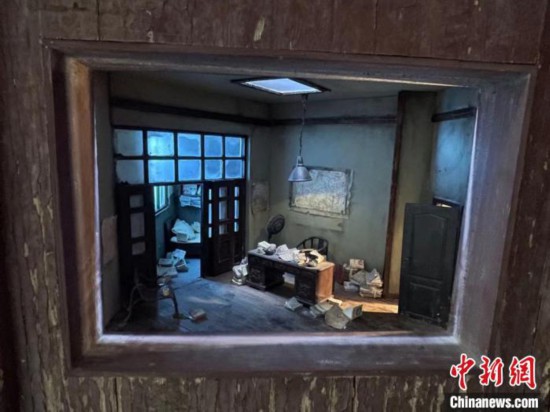 新創(chuàng)舞臺(tái)劇《輔德里》的劇場(chǎng)模型?！⊥τ?攝