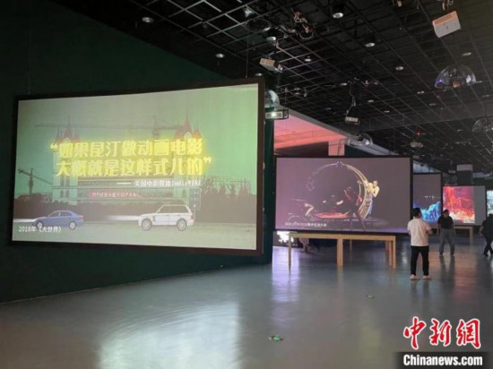 展覽現(xiàn)場(chǎng)。　童笑雨 攝