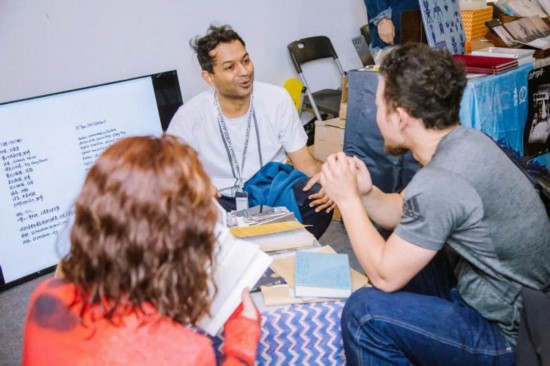 abC書展，“51攤”創(chuàng)作人與參與者交流